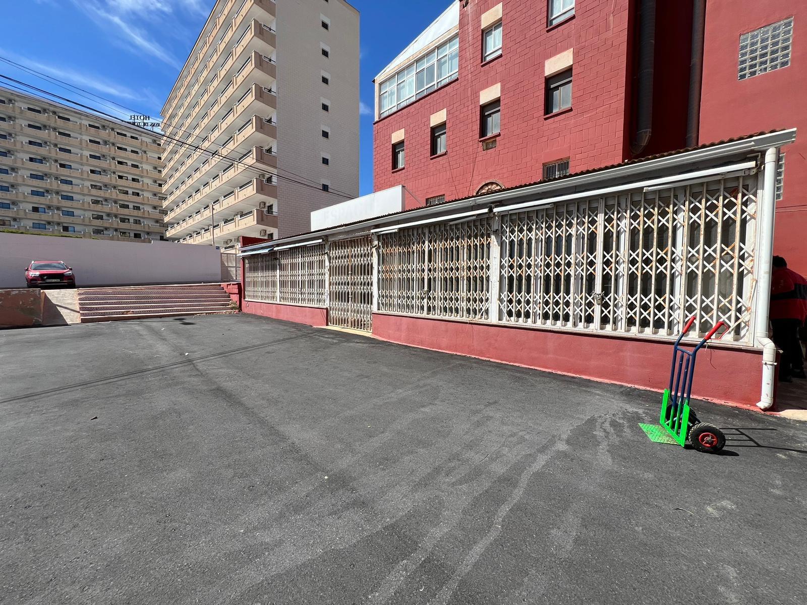 Propiedad comercial en Torrevieja, Alicante, España 300 m2 No. 182797