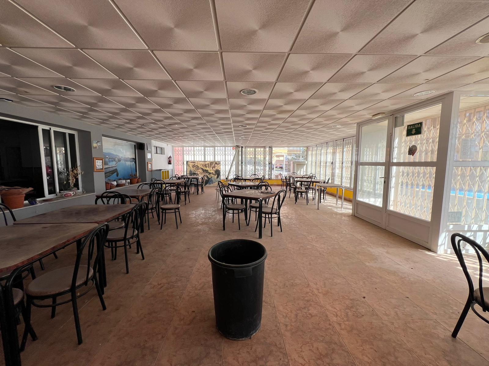 Propiedad comercial en Torrevieja, Alicante, España 300 m2 No. 182797