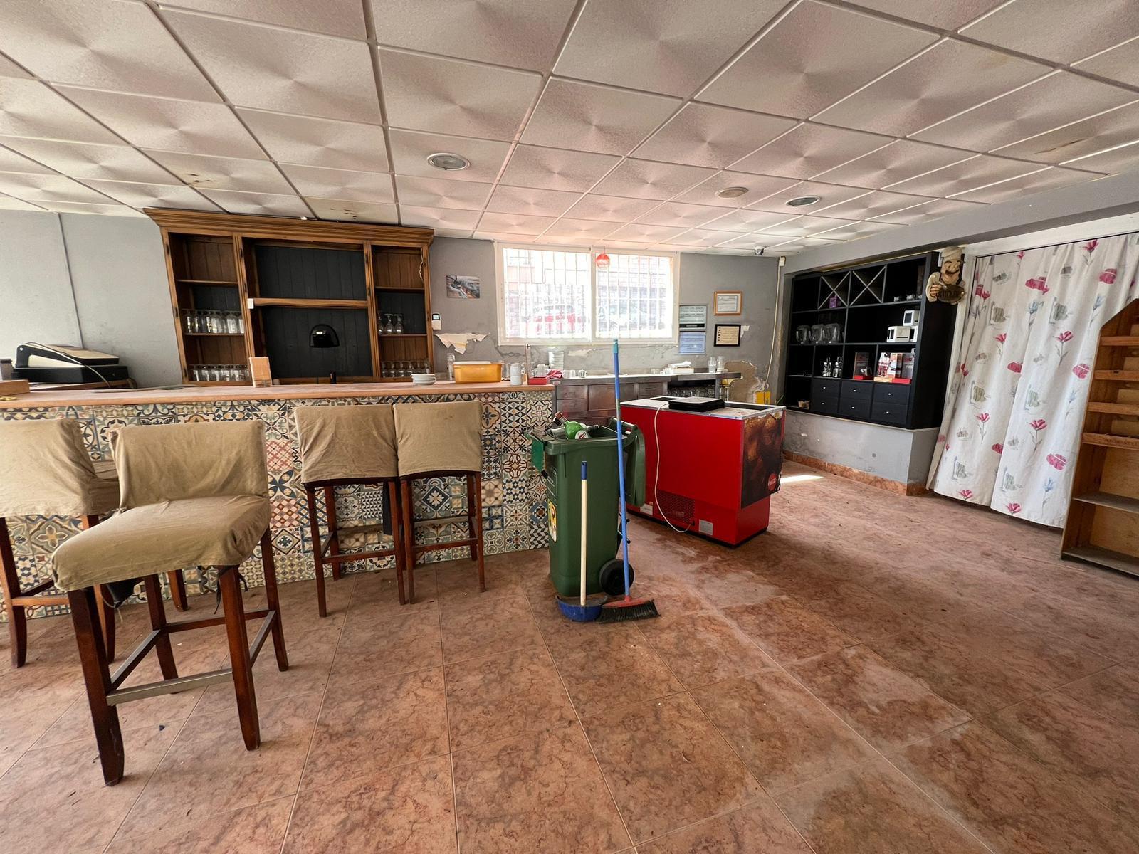 Propiedad comercial en Torrevieja, Alicante, España 300 m2 No. 182797