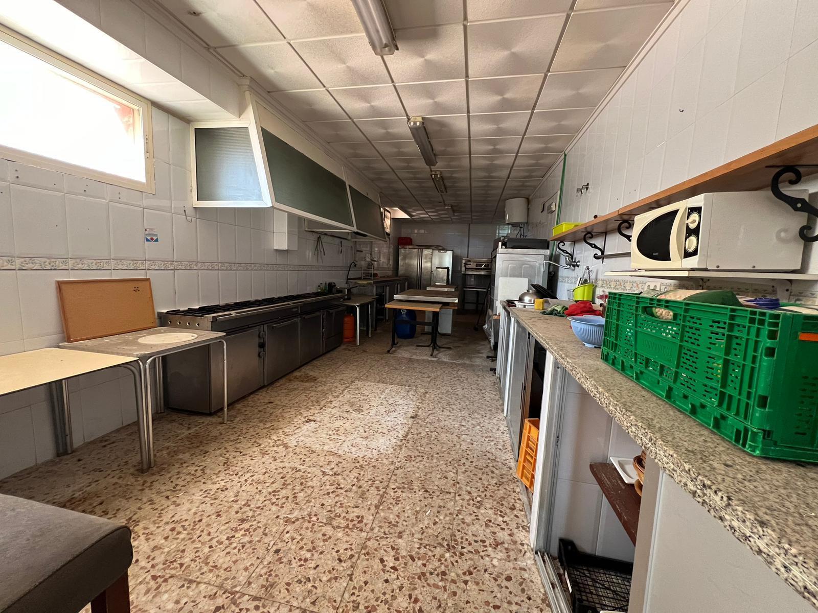 Propiedad comercial en Torrevieja, Alicante, España 300 m2 No. 182797