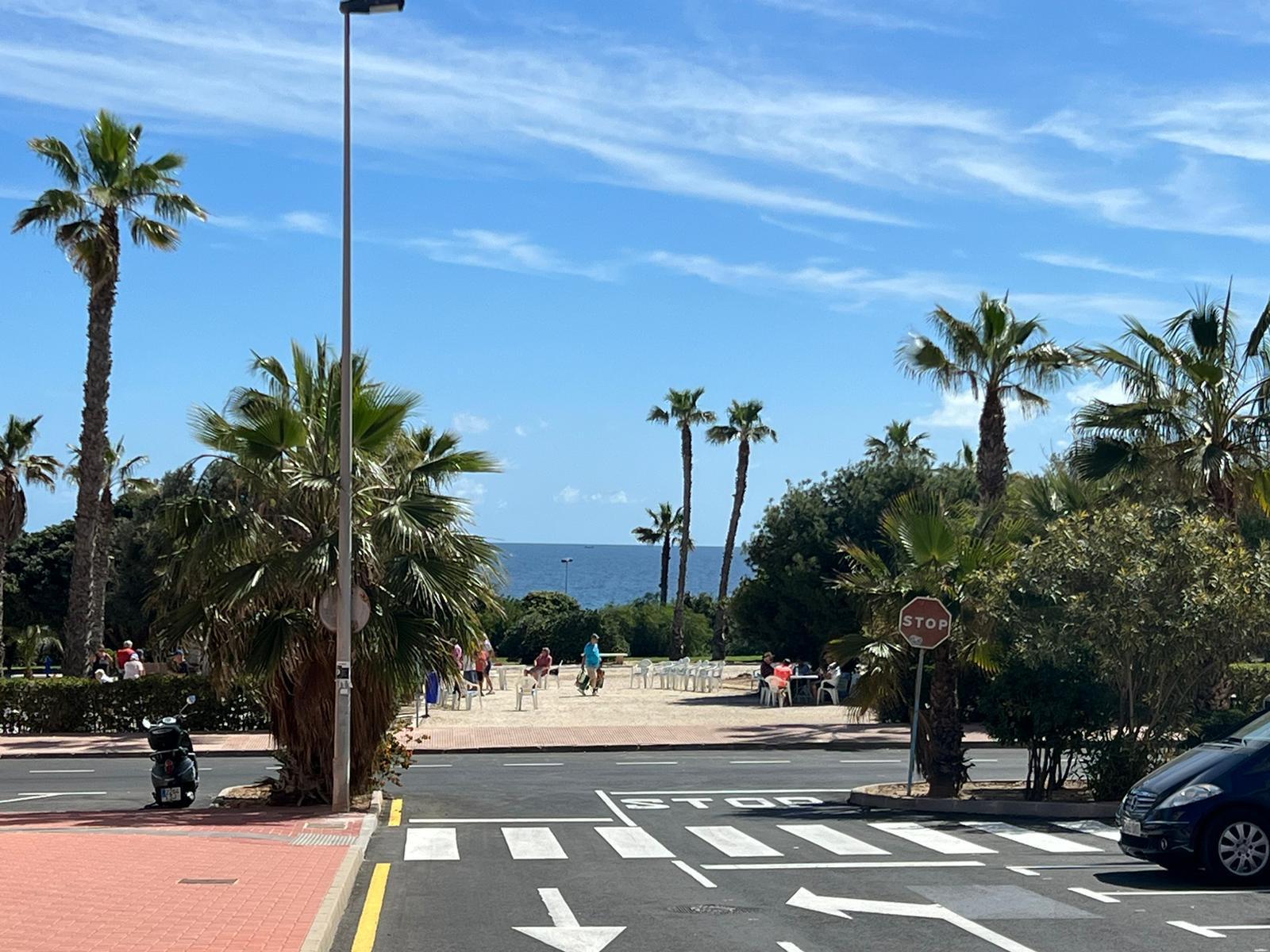 Propiedad comercial en Torrevieja, Alicante, España 300 m2 No. 182797