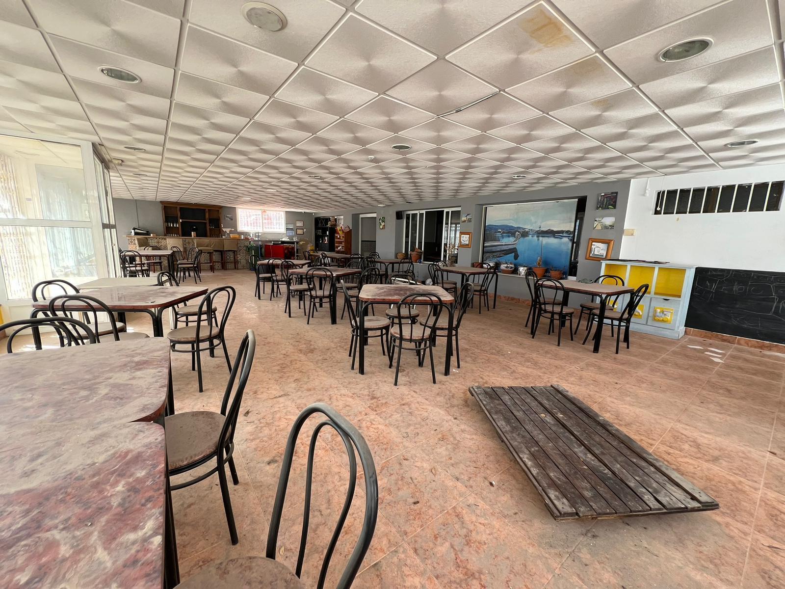 Propiedad comercial en Torrevieja, Alicante, España 300 m2 No. 182797
