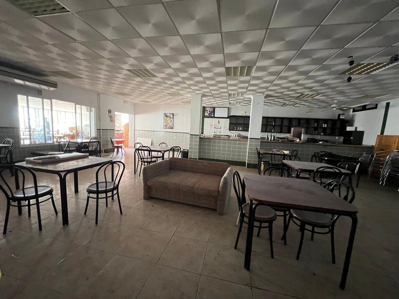 Propiedad comercial en Torrevieja, Alicante, España 300 m2 No. 182797