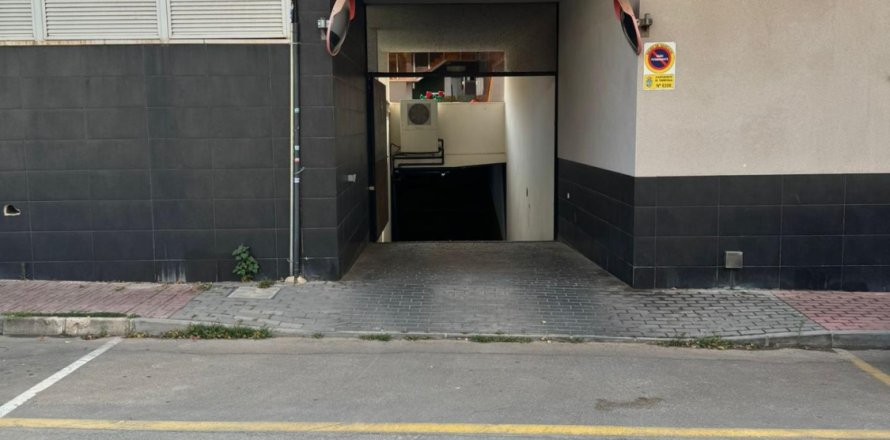 Parking in Torrevieja, Alicante, Spanien Nr. 182795