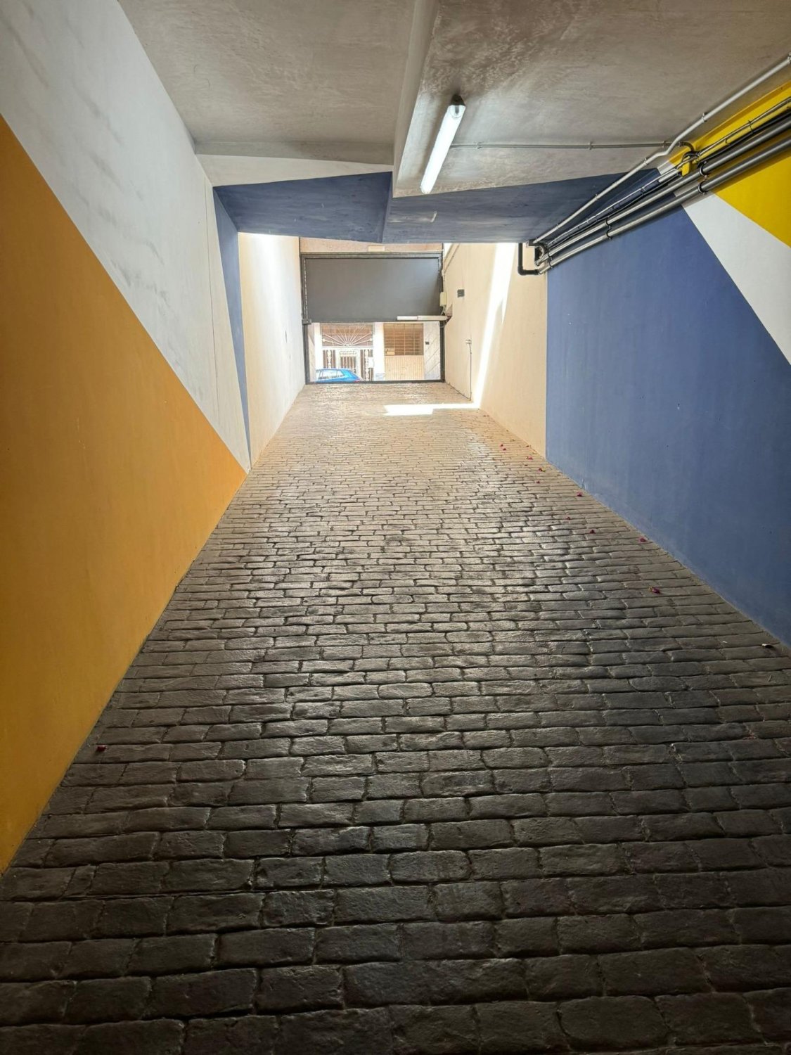 Parking à Torrevieja, Alicante, Espagne No. 182795