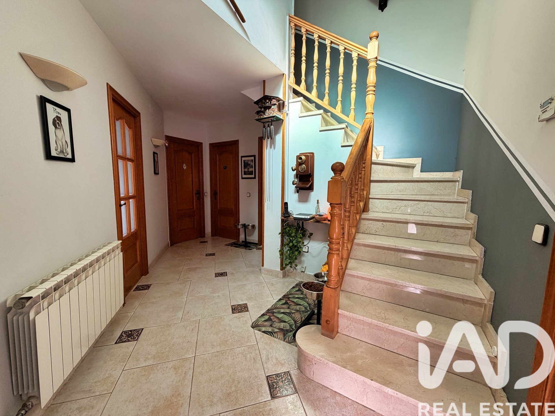 House à Vallirana, Barcelona, Espagne 5 chambres, 281 m2 No. 172565