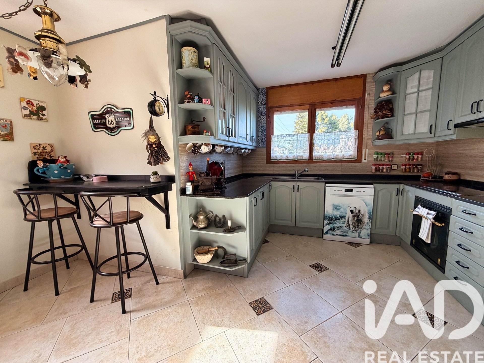 House à Vallirana, Barcelona, Espagne 5 chambres, 281 m2 No. 172565