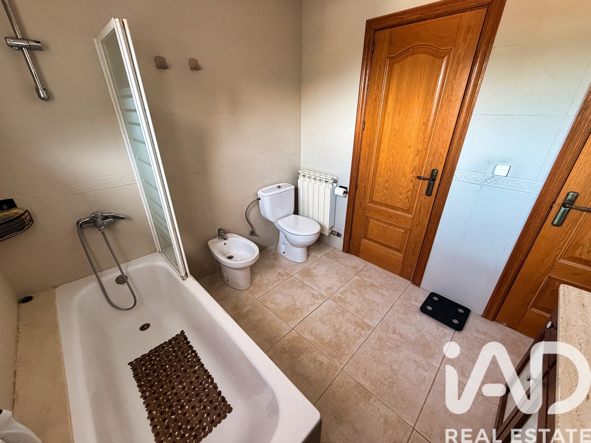 House à Vallirana, Barcelona, Espagne 5 chambres, 281 m2 No. 172565