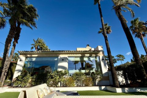 Villa zum Verkauf in Benidorm, Alicante, Spanien 6 Schlafzimmer, 357 m2 Nr. 151051 - Foto 2