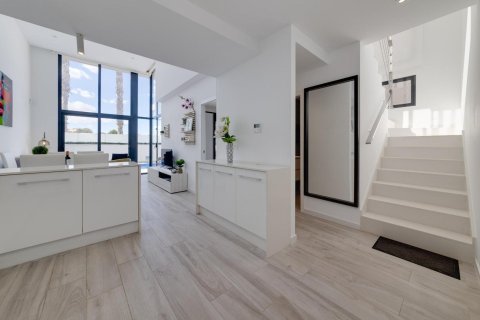 Willa w La Zenia, Alicante, Hiszpania 3 sypialnie, 120 mkw. nr 151052 – zdjęcie 4