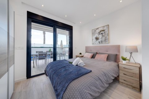 Willa w La Zenia, Alicante, Hiszpania 3 sypialnie, 120 mkw. nr 151052 – zdjęcie 18