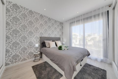 Willa w La Zenia, Alicante, Hiszpania 3 sypialnie, 120 mkw. nr 151052 – zdjęcie 17