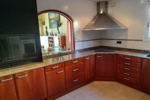 Talo myytävänä Olerdola, Barcelona, Espanja, 5 makuuhuonetta, 655 m2 No. 154068 - kuva 9