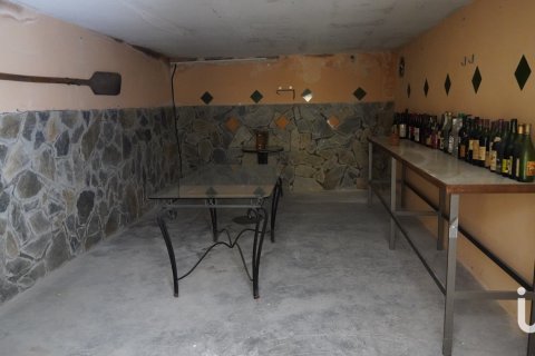 Talo myytävänä Olerdola, Barcelona, Espanja, 5 makuuhuonetta, 655 m2 No. 154068 - kuva 25