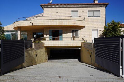 Дом в Олердола, Барселона, Испания 5 спален, 655м2 №154068