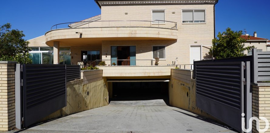 Talo Olerdola, Barcelona, Espanja 5 makuuhuonetta, 655 m2 No. 154068