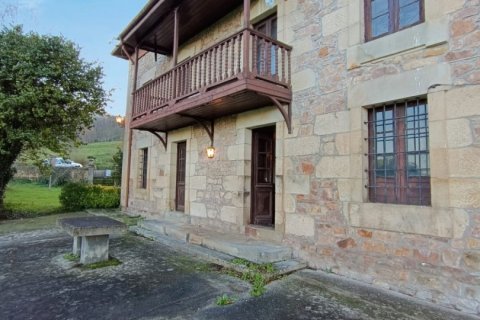 Dom w Santa Maria de Cayon, Cantabria, Hiszpania 9 sypialni, 1000 mkw. nr 154065 – zdjęcie 3