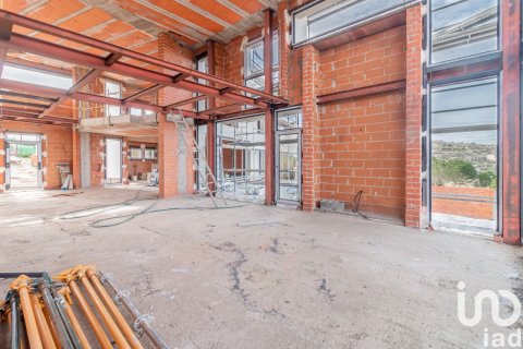 Продажа дома в Лос Анхелес де Сан Рафаэль , Сеговия, Испания 4 спальни, 520м2 №154070 - фото 17