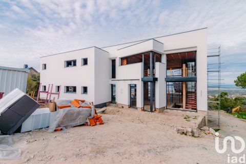 Продажа дома в Лос Анхелес де Сан Рафаэль , Сеговия, Испания 4 спальни, 520м2 №154070 - фото 5