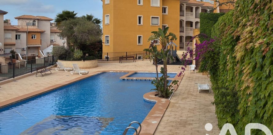 Appartamento a Orihuela, Alicante, Spagna 3 camere da letto, 114 mq. N° 172199