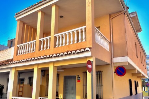 Apartment in Moncofa, Castellon, Spain 4 bedrooms, 131 sq.m. No. 172202