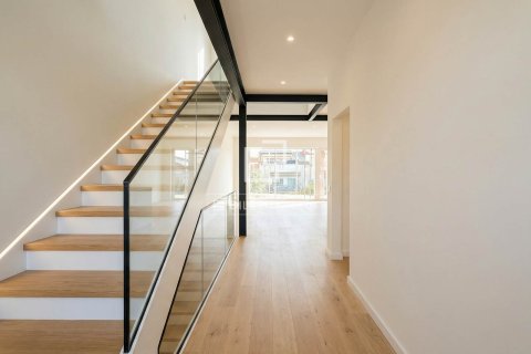 Villa till salu i Vilanova i la Geltru, Barcelona, Spanien 4 sovrum, 210 kvm. Nr. 152186 - foto 22