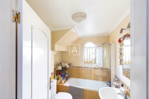 Продажа виллы Пинар де Камповерде, Аликанте, Испания 4 спальни, 116м2 №114610 - фото 25