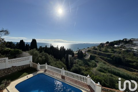 Hus i Benalmadena, Malaga, Spanien 4 sovrum, 765 kvm. Nr. 153765