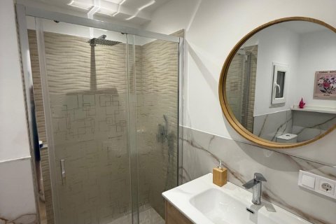 Apartment for sale Valencia, Spain 4 bedrooms, 102 sq.m. No. 133327 - photo 7