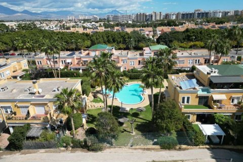 Villa à vendre Alicante, Espagne, 4 chambres, 275 m2 No. 133332 - photo 6