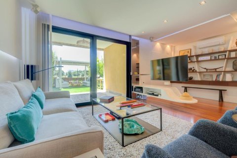 Villa till salu Alicante, Spanien 4 sovrum, 230 kvm. Nr. 133331 - foto 1