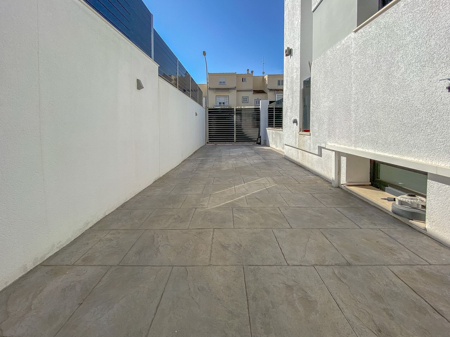 Villa en Torrevieja, Alicante, España 4 dormitorios, 219 m2 No. 133333