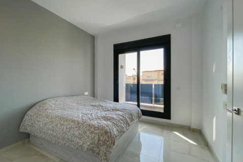 Villa till salu Torrevieja, Alicante, Spanien 4 sovrum, 219 kvm. Nr. 133333 - foto 22