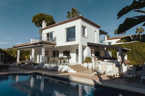 Villa en venta Marbella, Málaga, España 4 dormitorios, 224 m2 No. 138315 - foto 1
