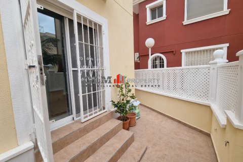 Apartment for sale Los Alcazares, Murcia, Spain 3 bedrooms,  No. 113823 - photo 4