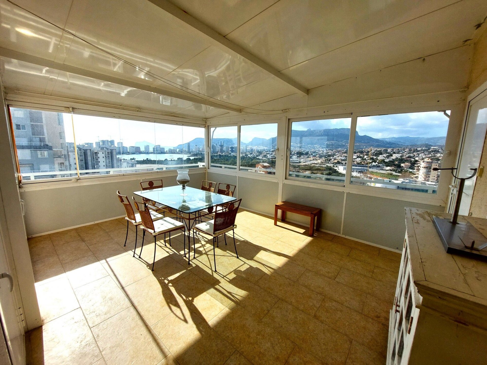Huoneisto Calpe, Alicante, Espanja 3 makuuhuonetta, 300 m2 No. 112061