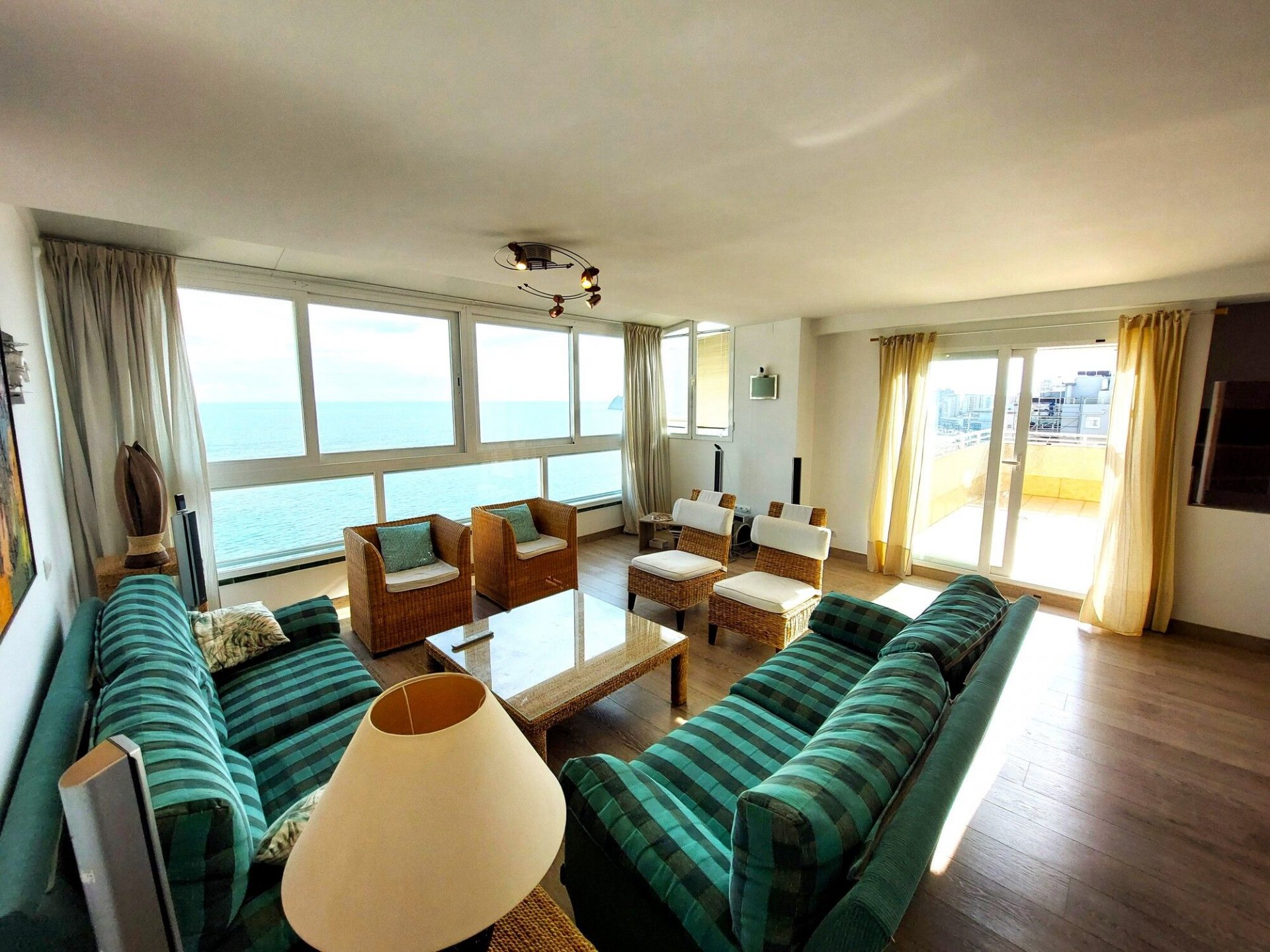 Huoneisto Calpe, Alicante, Espanja 3 makuuhuonetta, 300 m2 No. 112061