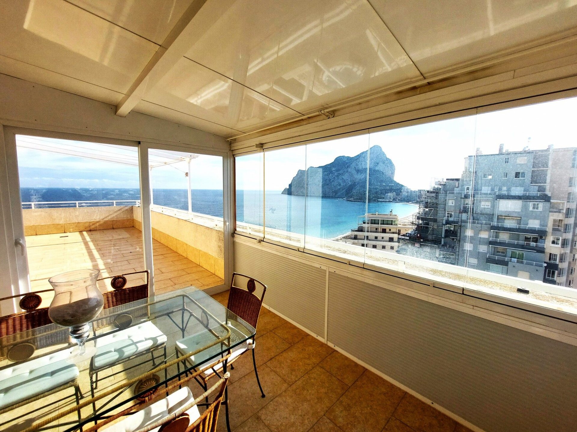 Huoneisto Calpe, Alicante, Espanja 3 makuuhuonetta, 300 m2 No. 112061