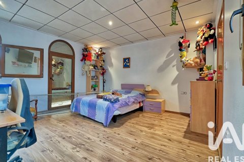 House for sale in Pego, Alicante, Spain 5 bedrooms, 248 sq.m. No. 152315 - photo 18