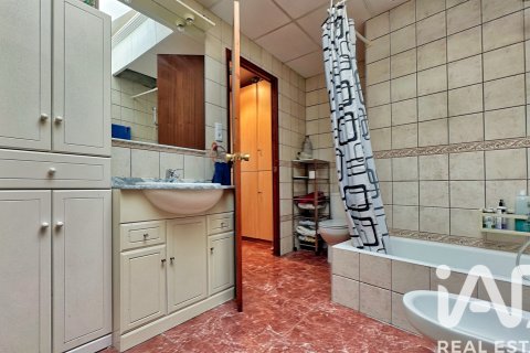 House for sale in Pego, Alicante, Spain 5 bedrooms, 248 sq.m. No. 152315 - photo 24