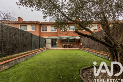 Casa adosada en venta en La Roca del Vallès, Barcelona, España 4 dormitorios, 220 m2 No. 152320 - foto 10