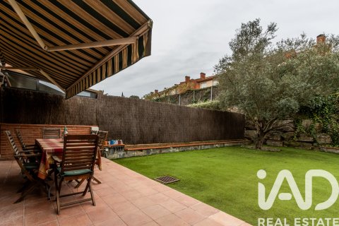 Casa adosada en venta en La Roca del Vallès, Barcelona, España 4 dormitorios, 220 m2 No. 152320 - foto 25
