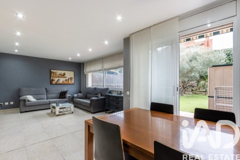 Casa adosada en venta en La Roca del Vallès, Barcelona, España 4 dormitorios, 220 m2 No. 152320 - foto 6