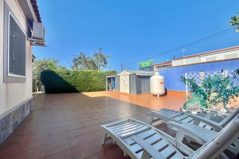 Villa till salu Los Balcones, Alicante, Spanien 3 sovrum, 180 kvm. Nr. 139487 - foto 11