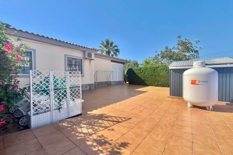 Villa till salu Los Balcones, Alicante, Spanien 3 sovrum, 180 kvm. Nr. 139487 - foto 10