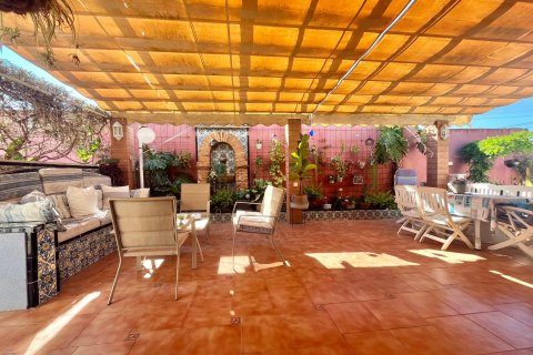 Villa till salu Los Balcones, Alicante, Spanien 3 sovrum, 180 kvm. Nr. 139487 - foto 14
