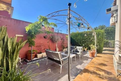 Villa till salu Los Balcones, Alicante, Spanien 3 sovrum, 180 kvm. Nr. 139487 - foto 16