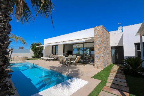 Villa till salu Pilar de la Horadada, Alicante, Spanien 3 sovrum, 106 kvm. Nr. 139483 - foto 1