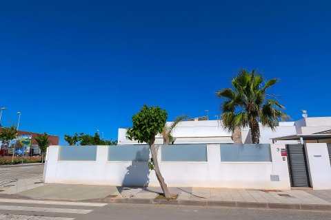 Villa till salu Pilar de la Horadada, Alicante, Spanien 3 sovrum, 106 kvm. Nr. 139483 - foto 10