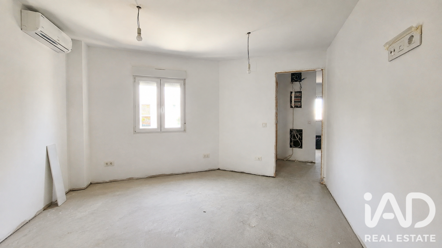 Apartment à Madrid, Espagne 3 chambres, 74 m2 No. 195094